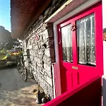度假居 Oranuisce Thatch *