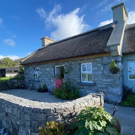 Holiday home Oranuisce Thatch