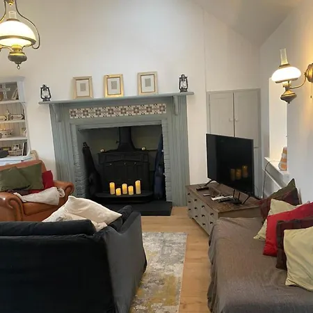 Oranuisce Thatch 別荘 *