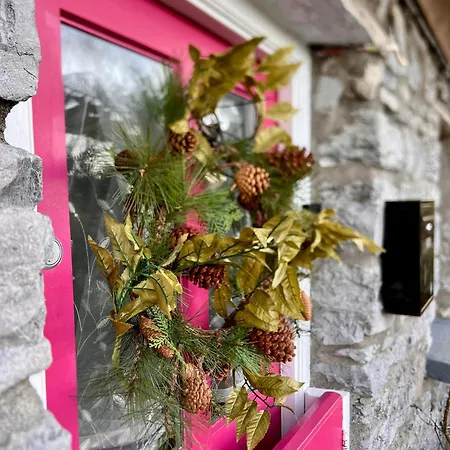 Oranuisce Thatch * Ballyvaughan