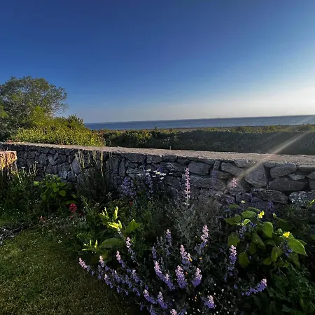 Oranuisce Thatch * Ballyvaughan