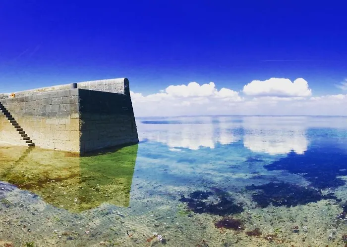 Oranuisce Thatch באליווהן