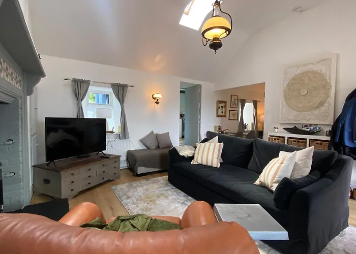 Oranuisce Thatch Vakantiehuis *